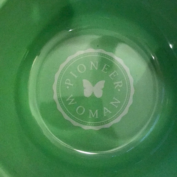 The Pioneer Woman Pet Bowl - Picture 3 of 5